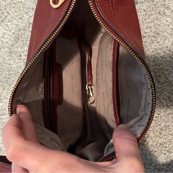 Michael Kors Raven Large Brick Leather Shoulder - Picture 3 of 8